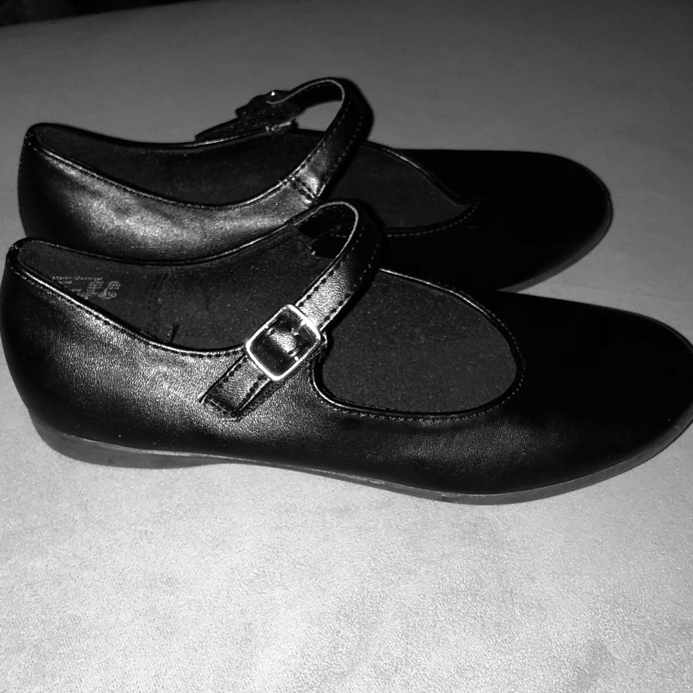 Girl's Dress Shoes